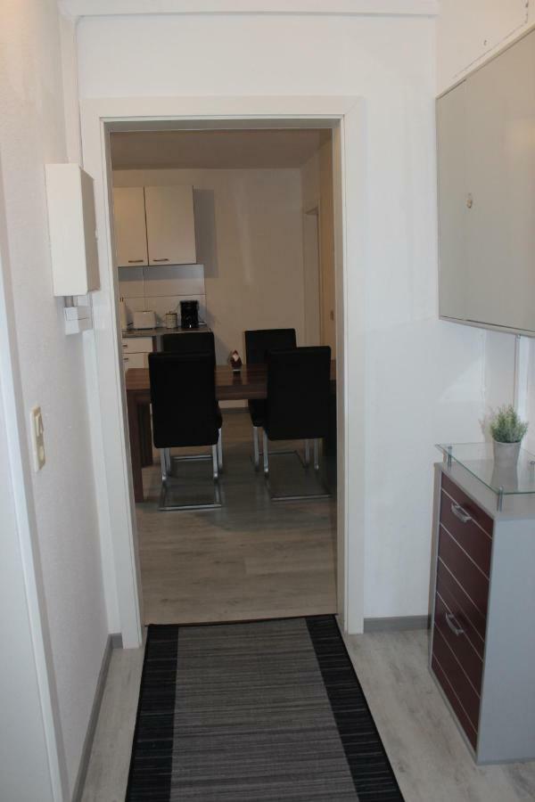 Gut Gelegenes Appartment Mit Wifi, Parkplatz, Wama, Trockner Usw. Kaiserslautern Esterno foto